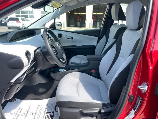 Used 2022 Toyota Prius LE FWD image 19