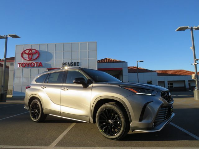 New 2026 Toyota Highlander XSE image 14