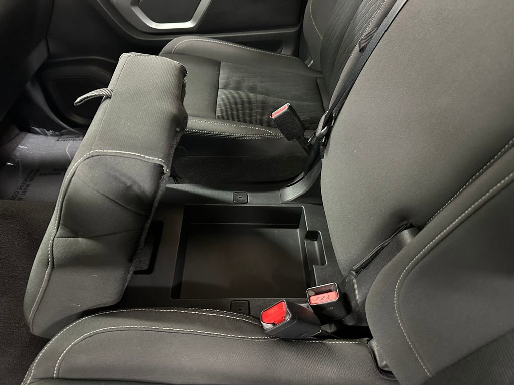 Used 2017 Nissan Titan SV image 25