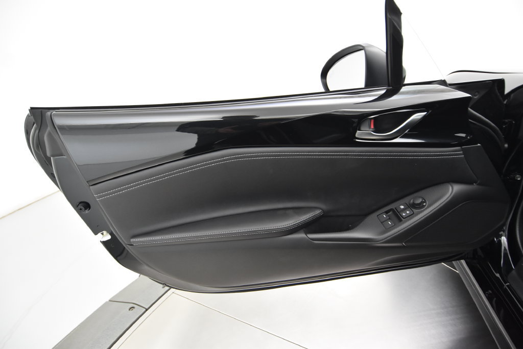 New 2026 MAZDA MX-5 Miata Club w/ Weather Package RWD image 37