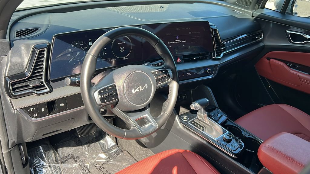 Used 2025 Kia Sportage SX image 14