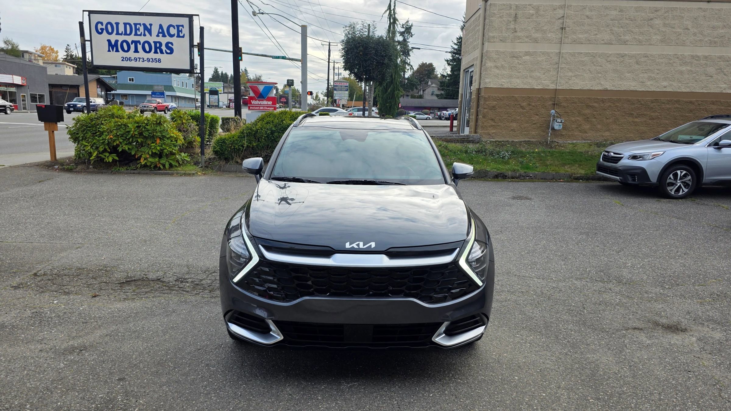 Used 2023 Kia Sportage SX image 2