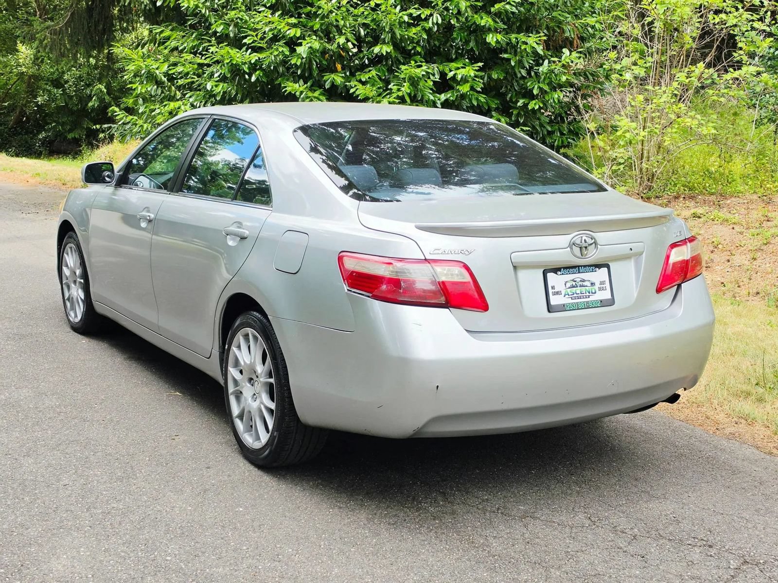 Used 2007 Toyota Camry LE FWD image 3