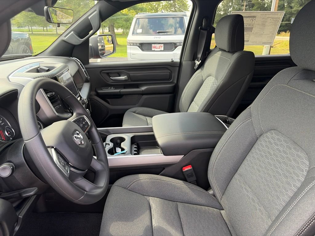 New 2026 RAM 1500 Express AWD/4WD image 20