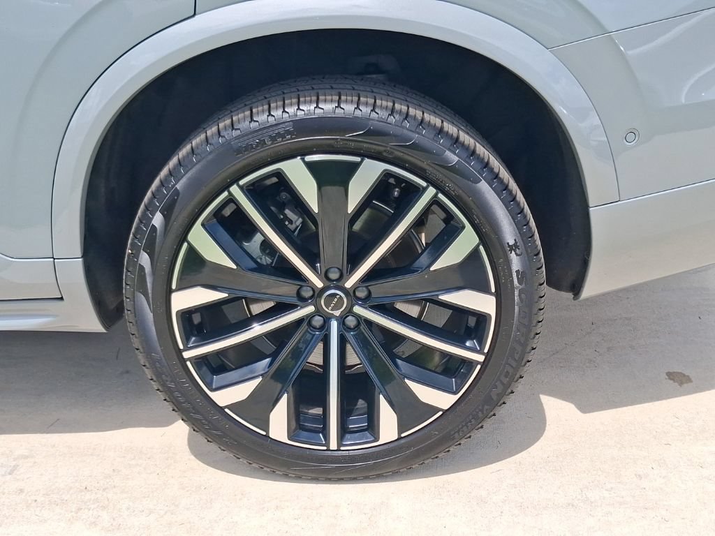 Certified 2026 Volvo XC90 B6 Plus AWD/4WD image 4