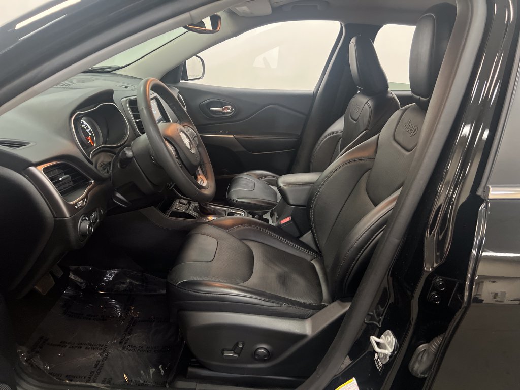 Used 2022 Jeep Cherokee Latitude Lux FWD image 10