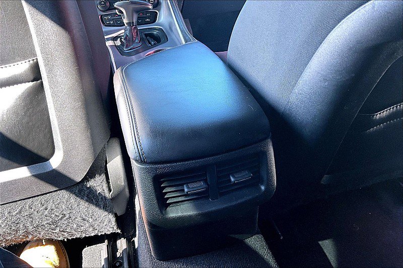 Used 2019 Dodge Challenger SXT image 10