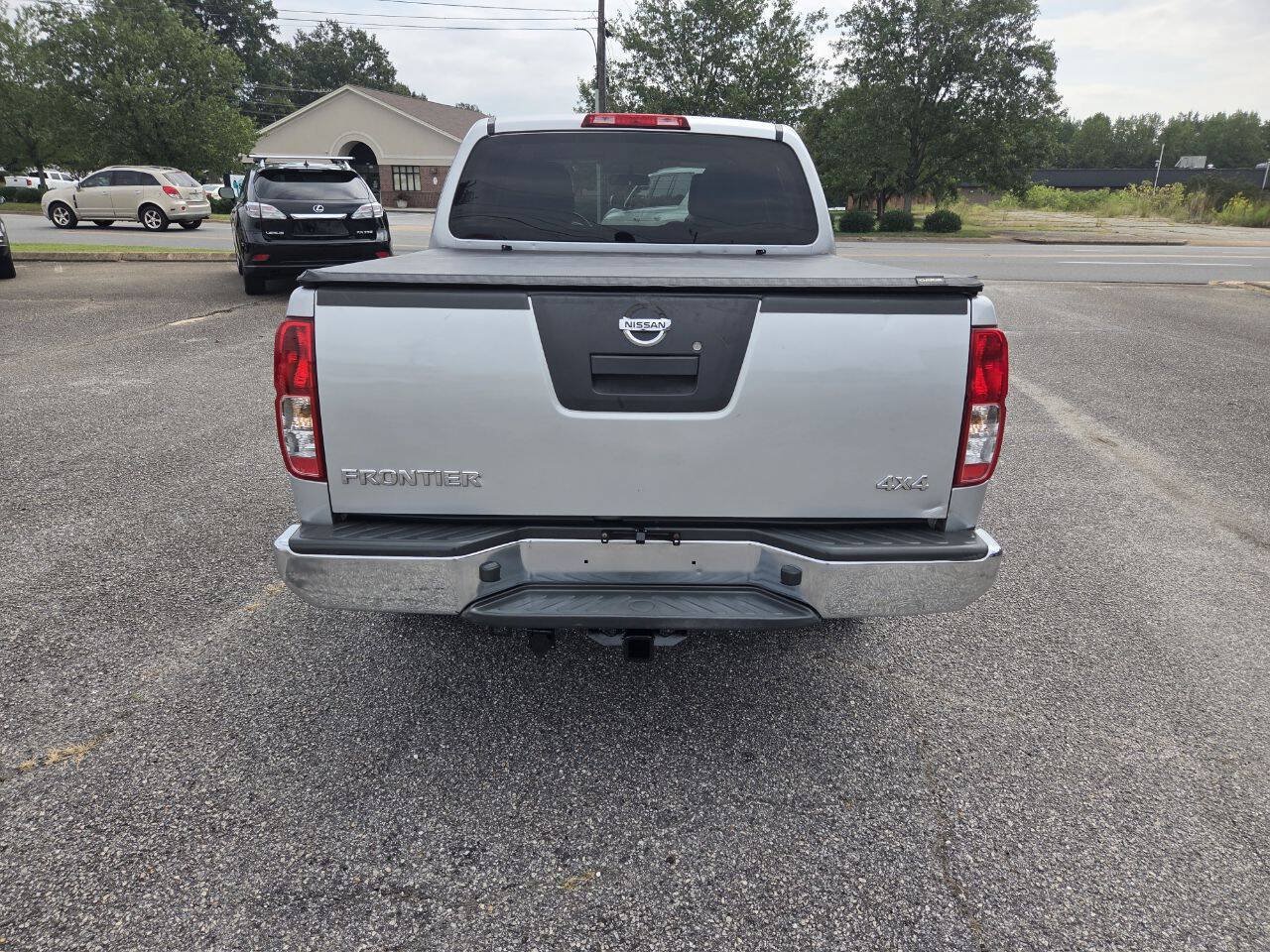 Used 2012 Nissan Frontier S AWD/4WD image 4