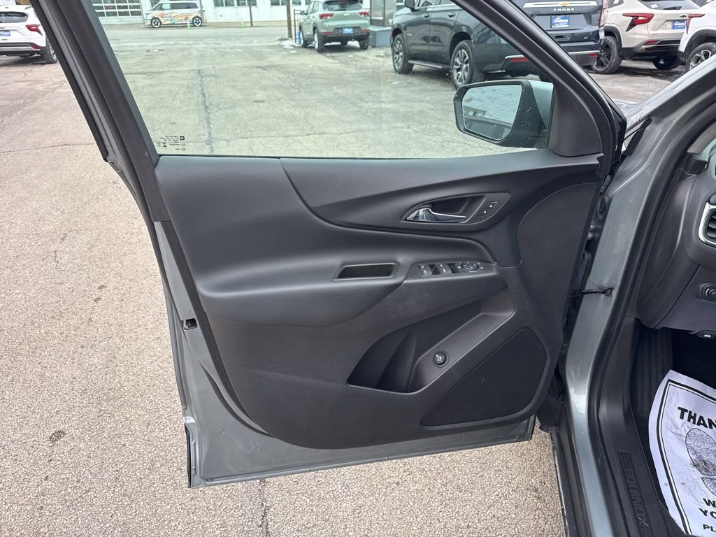 Used 2024 Chevrolet Equinox LT image 16