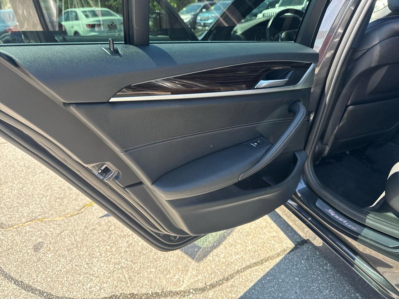 Used 2019 BMW 530i xDrive w/ Convenience Package AWD/4WD image 39