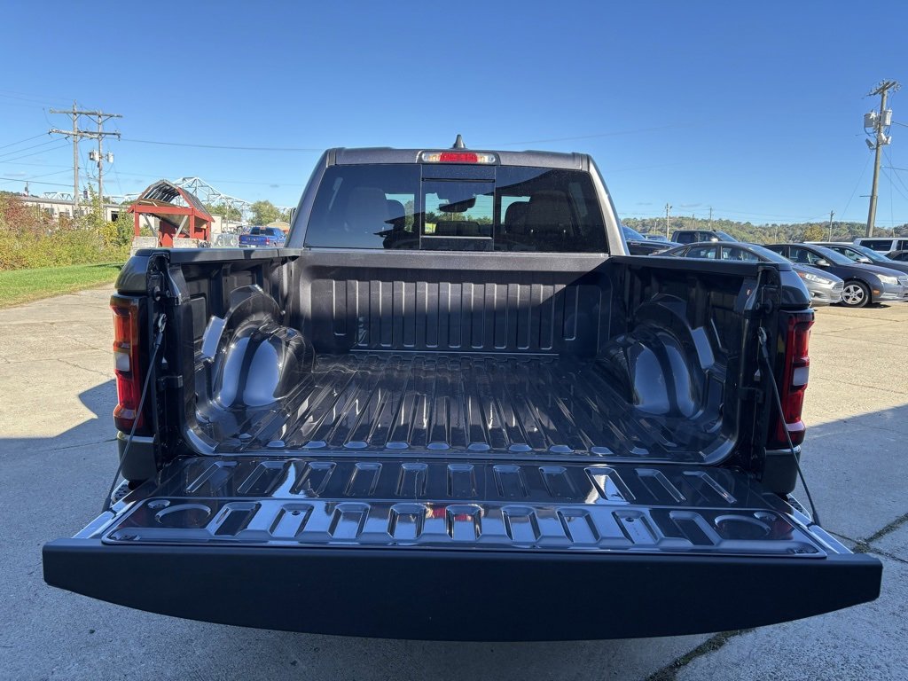 New 2026 RAM 1500 4x4 Crew Cab image 34