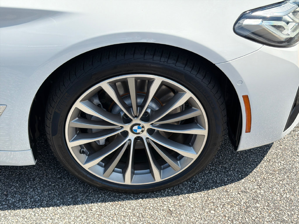 Used 2021 BMW 530i w/ Premium Package RWD image 12