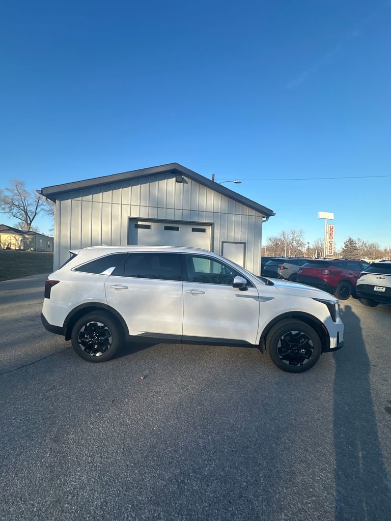 New 2026 Kia Sorento S image 2