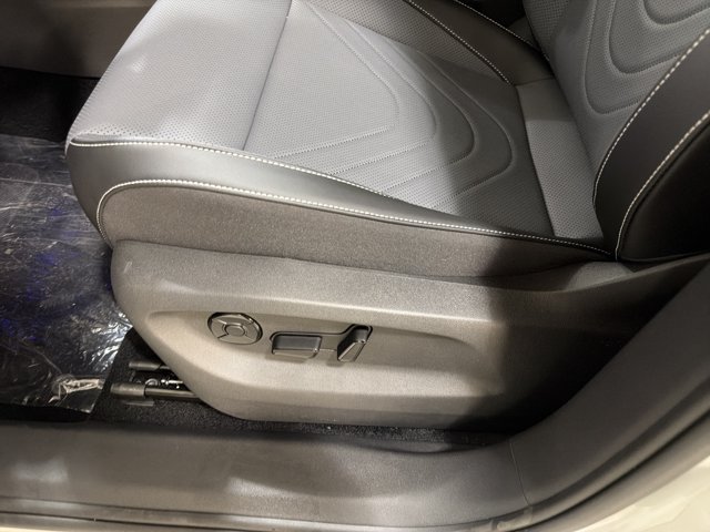 New 2026 Volkswagen Tiguan SE R-Line AWD/4WD image 17
