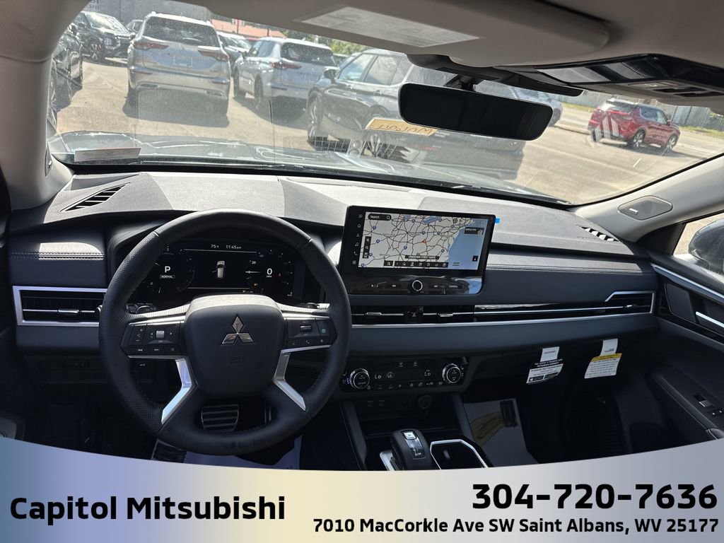 New 2025 Mitsubishi Outlander SEL image 16