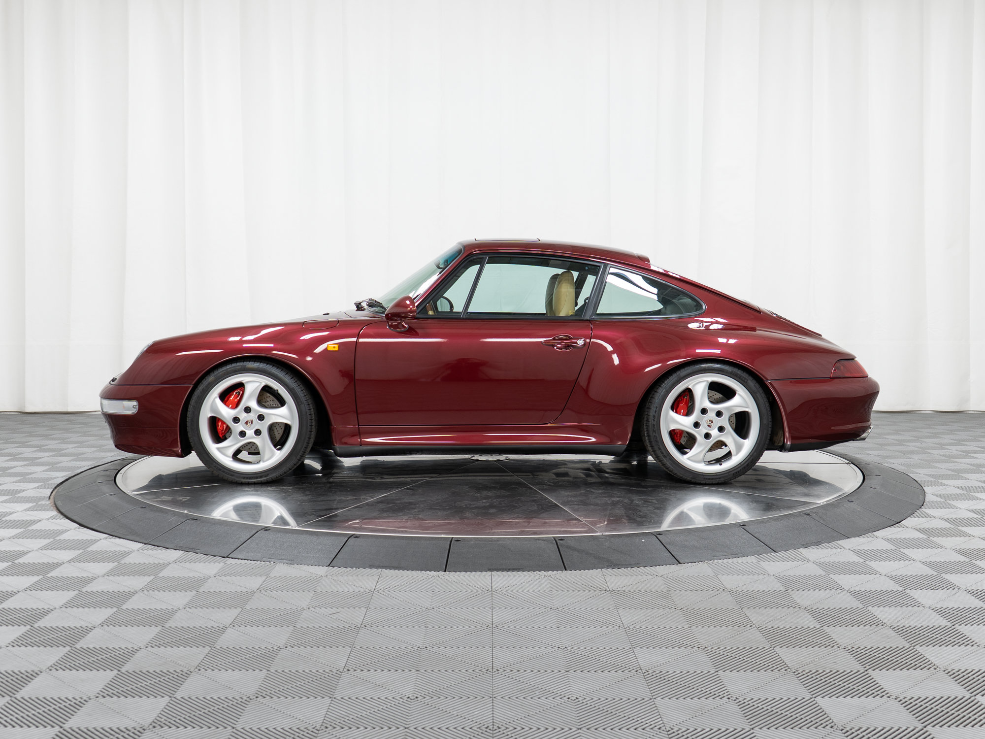 Used 1997 Porsche 911 Carrera 4S AWD/4WD image 2