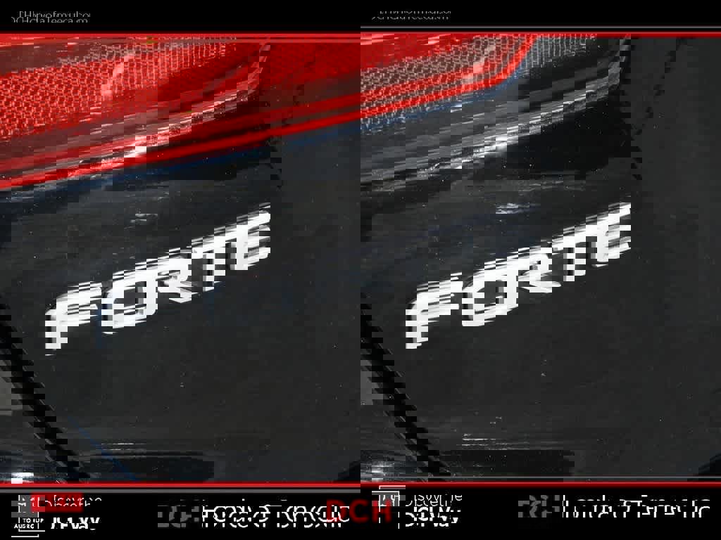 Used 2023 Kia Forte GT w/ GT2 Package image 7