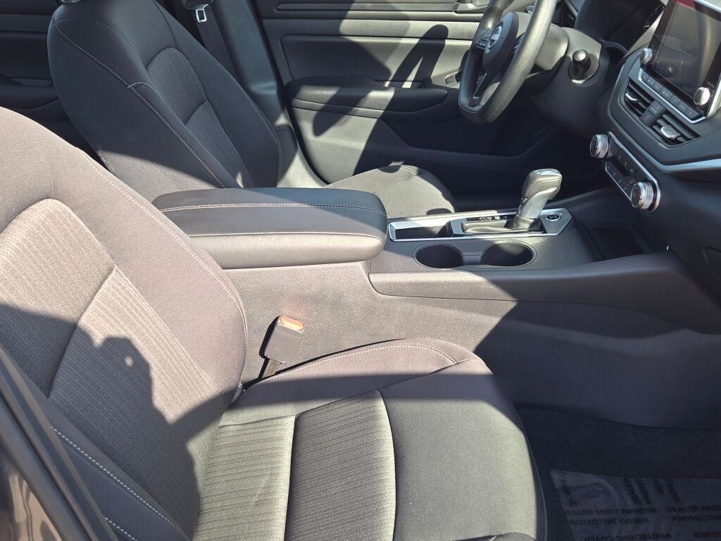 Used 2025 Nissan Altima 2.5 S image 6