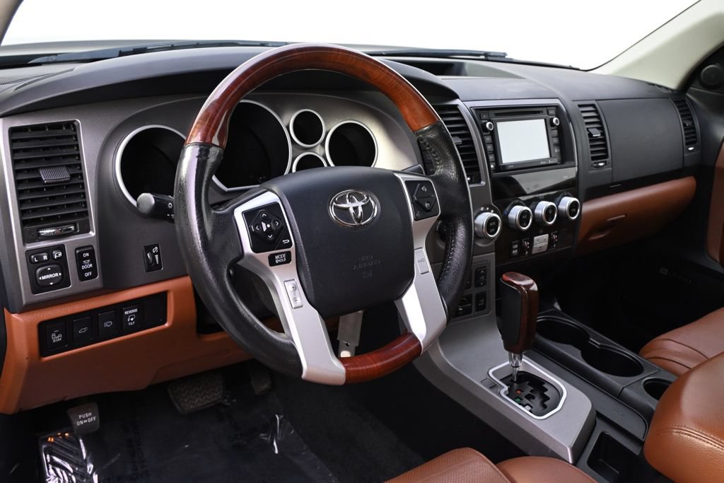 Used 2017 Toyota Sequoia Platinum AWD/4WD image 8