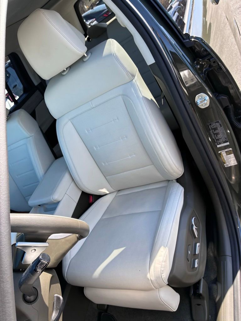 Used 2024 Hyundai Santa Fe Calligraphy AWD/4WD image 19