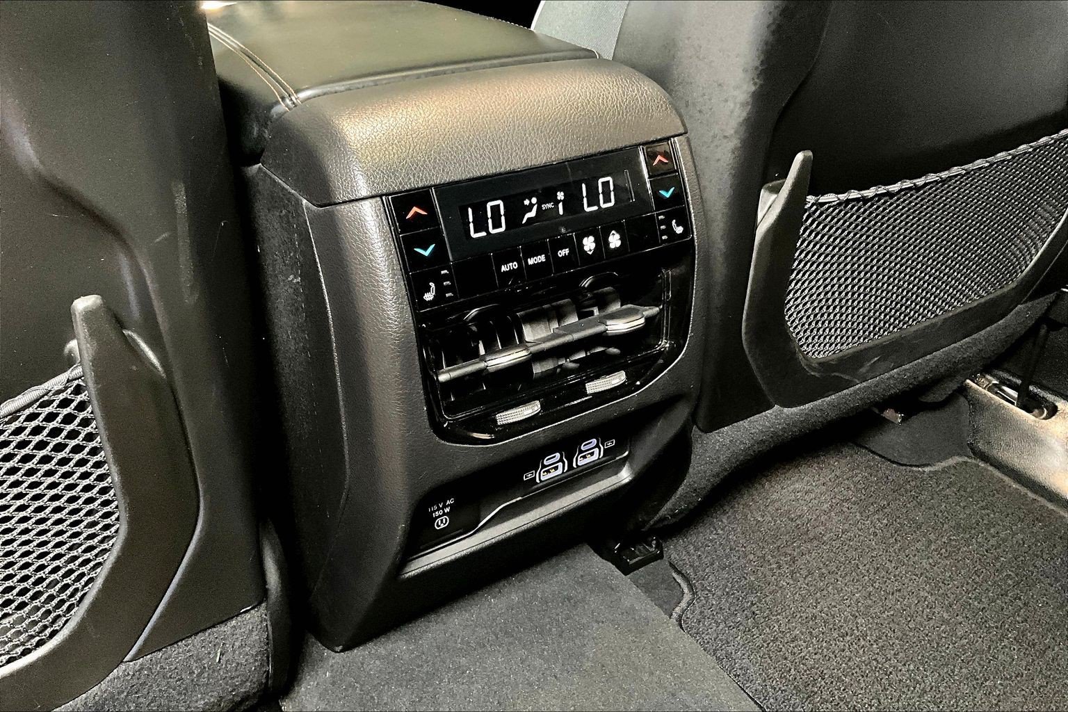 Used 2022 Jeep Grand Cherokee Summit AWD/4WD image 11