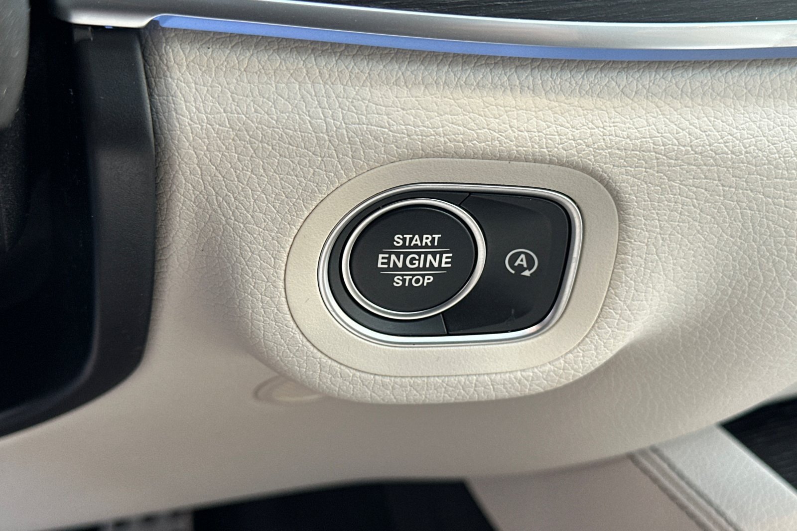 New 2026 Mercedes-Benz GLS 450 4MATIC image 23