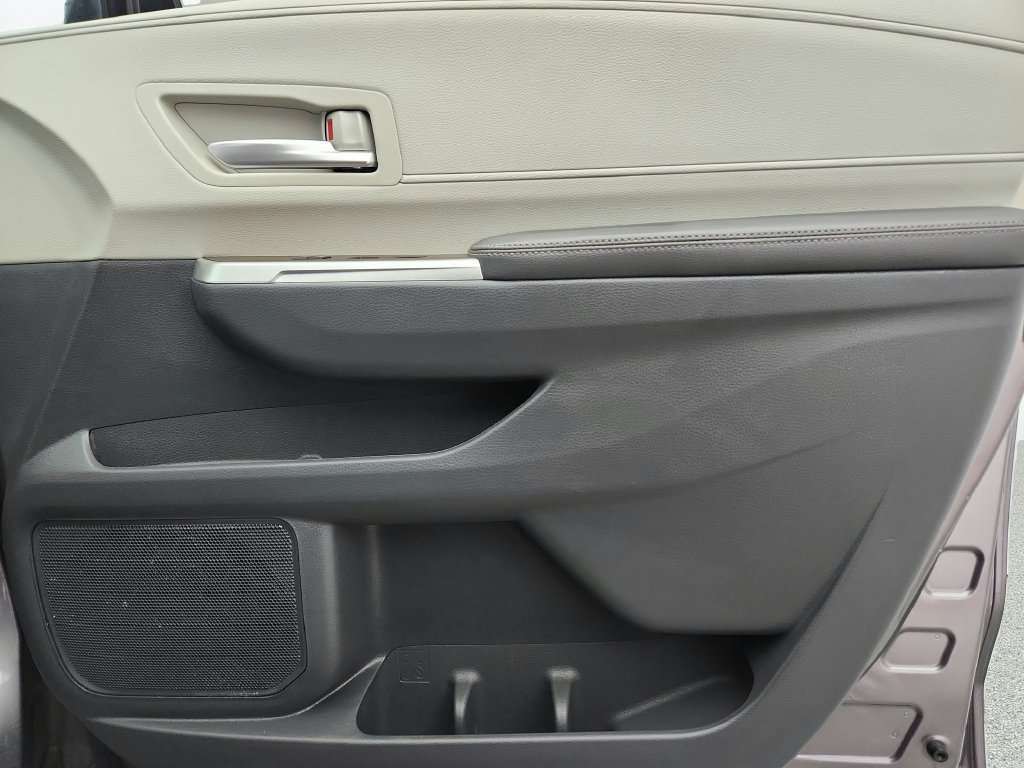 Used 2021 Toyota Sienna XLE w/ XLE Plus Package FWD image 34