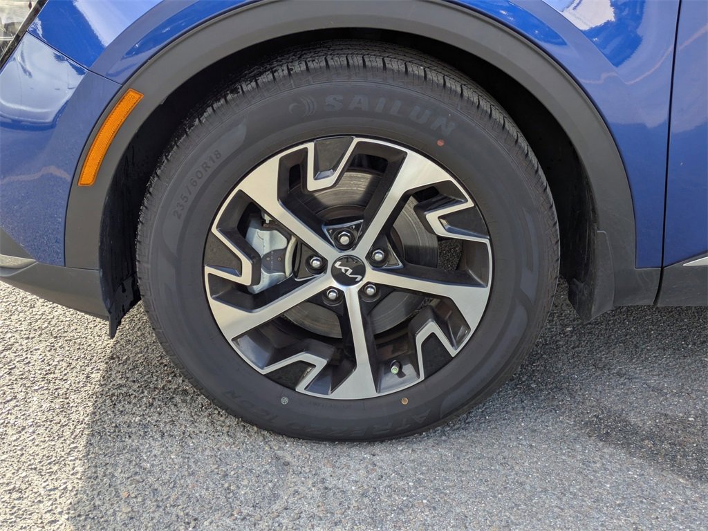 Used 2023 Kia Sportage EX image 9