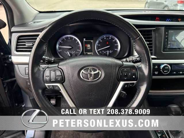 Used 2018 Toyota Highlander XLE image 26