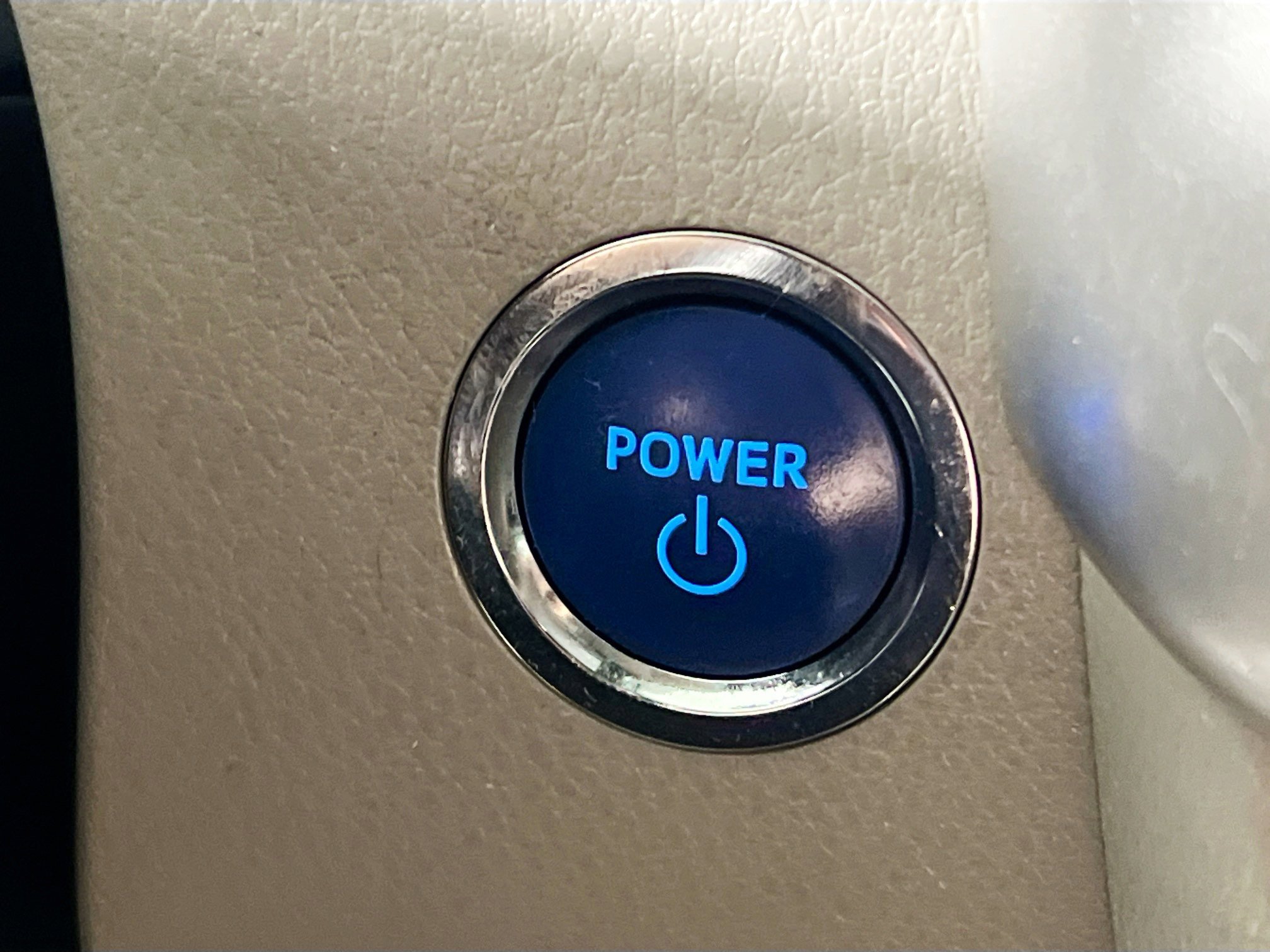 Used 2019 Toyota Highlander XLE image 24