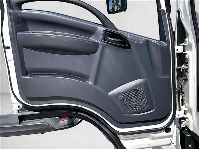 Used 2024 Chevrolet Low Cab Forward RWD image 16