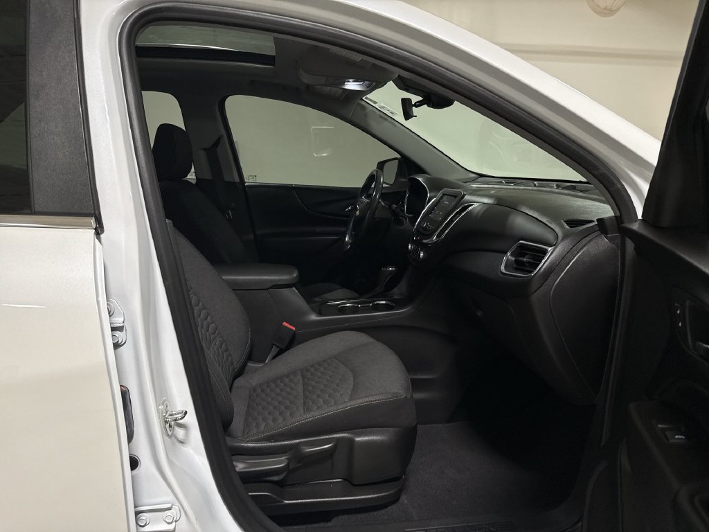Used 2021 Chevrolet Equinox LT FWD image 22