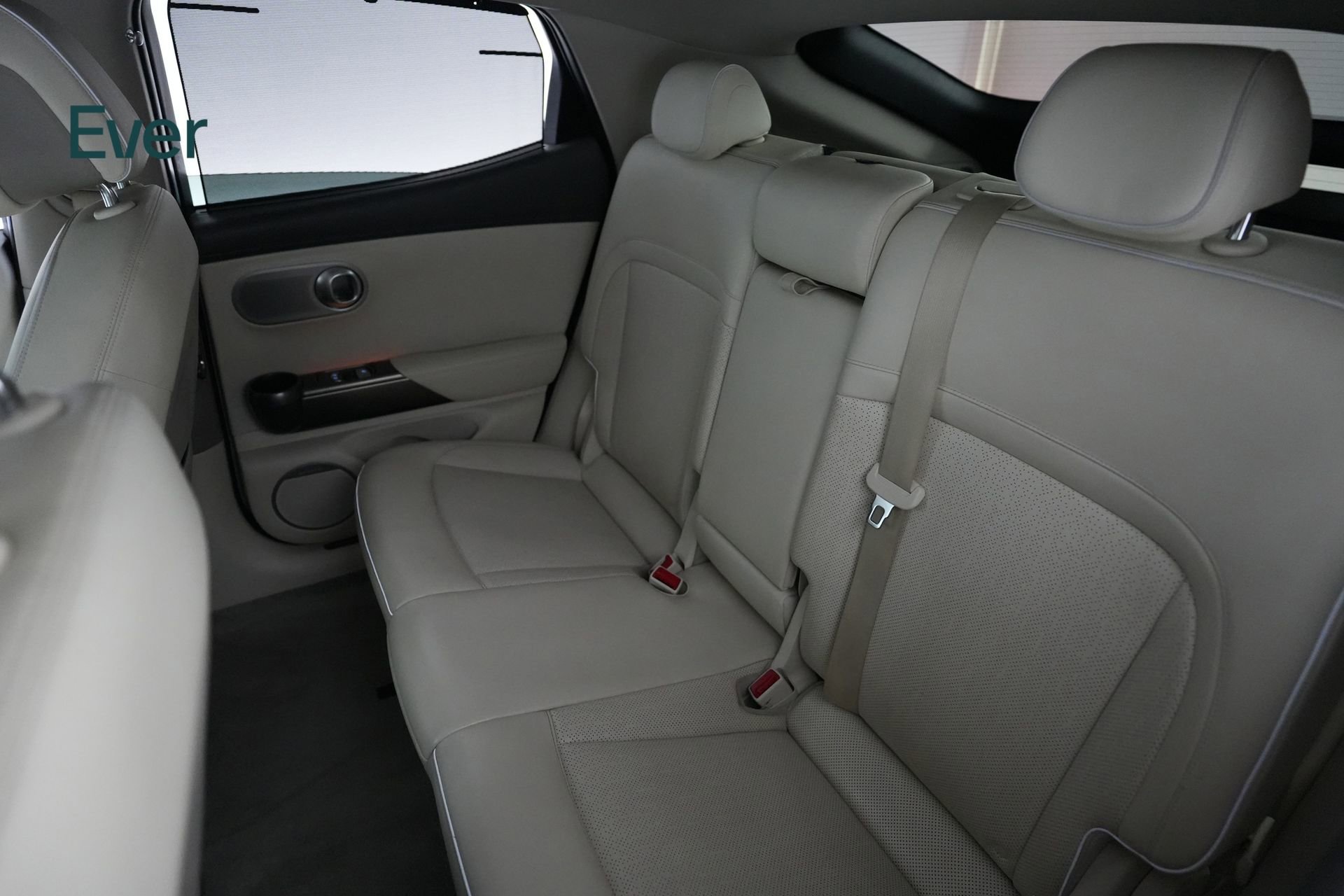 Used 2023 Genesis GV60 Advanced w/ Cargo Package image 24