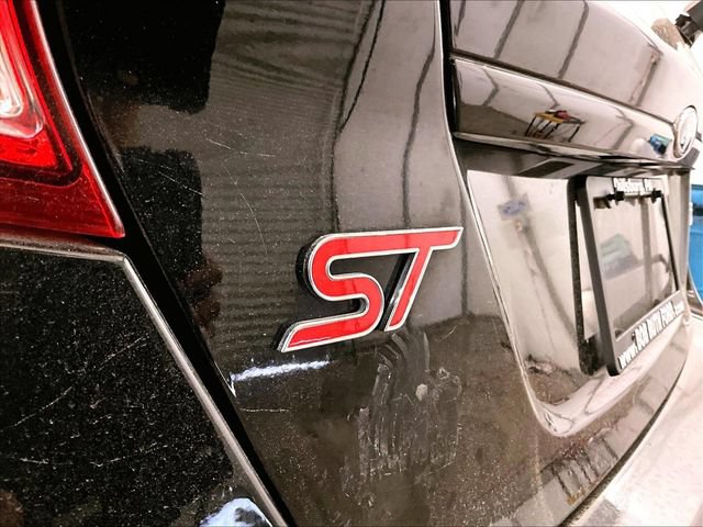 Used 2017 Ford Fiesta ST FWD image 14
