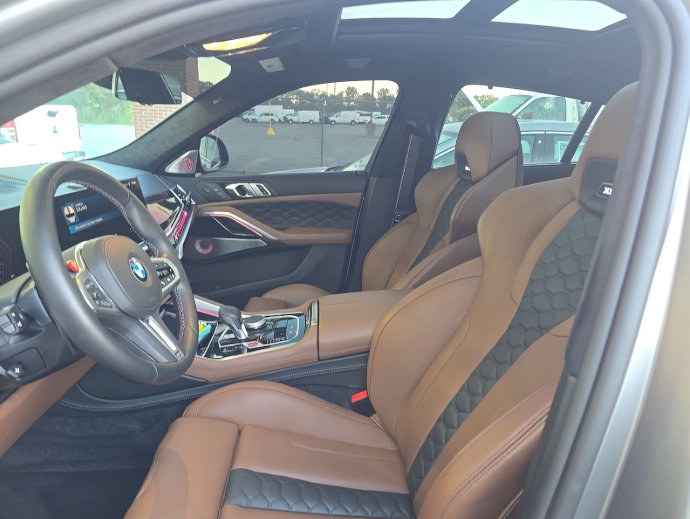 Used 2026 BMW X6 M Competition w/ Executive Package AWD/4WD image 3