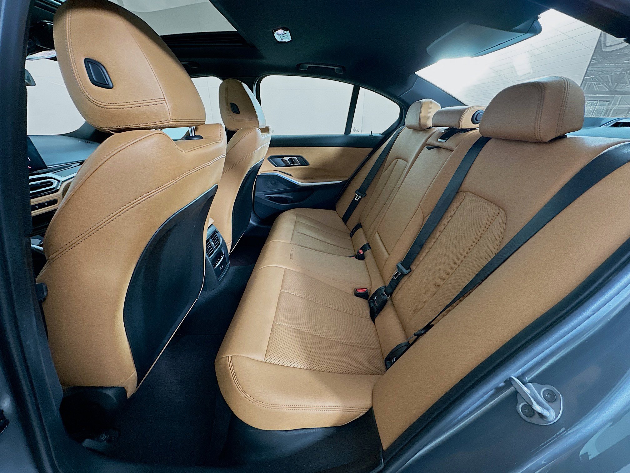 Used 2024 BMW 330i xDrive Sedan w/ Premium Package image 29