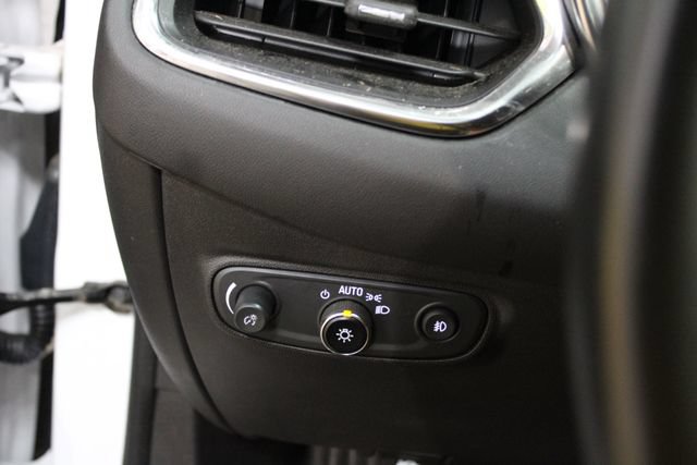 Used 2023 Chevrolet Equinox Premier AWD/4WD image 15