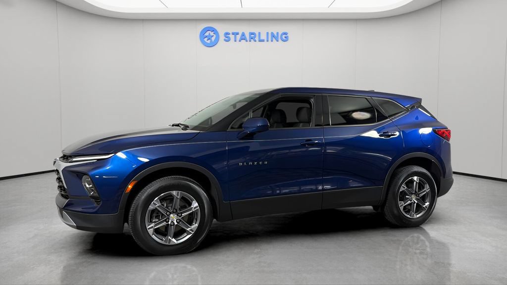 Certified 2023 Chevrolet Blazer LT FWD image 3