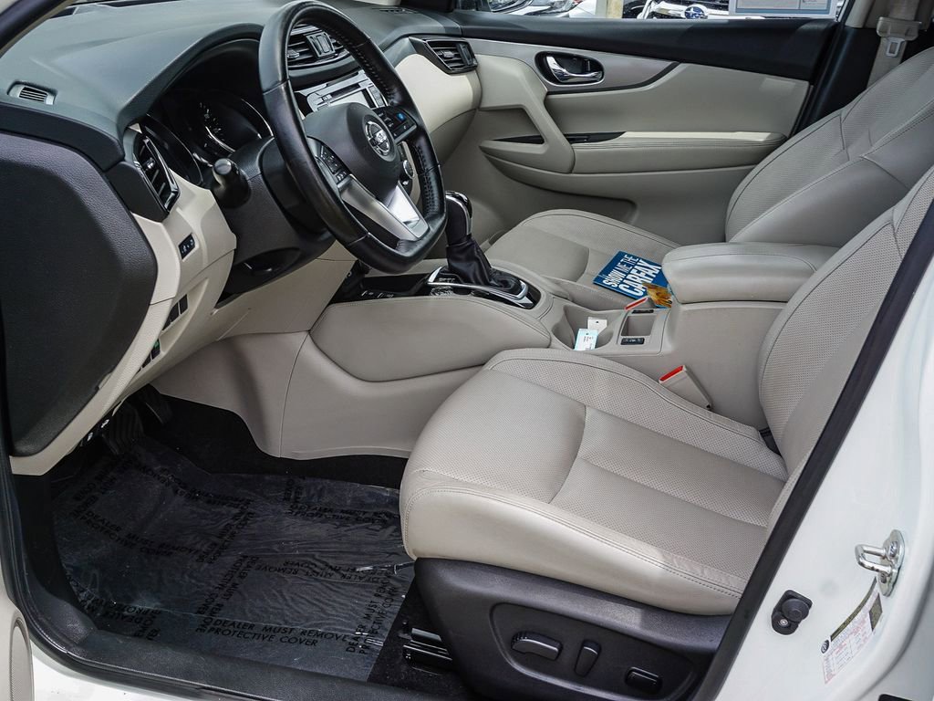 Used 2020 Nissan Rogue Sport SL FWD image 17