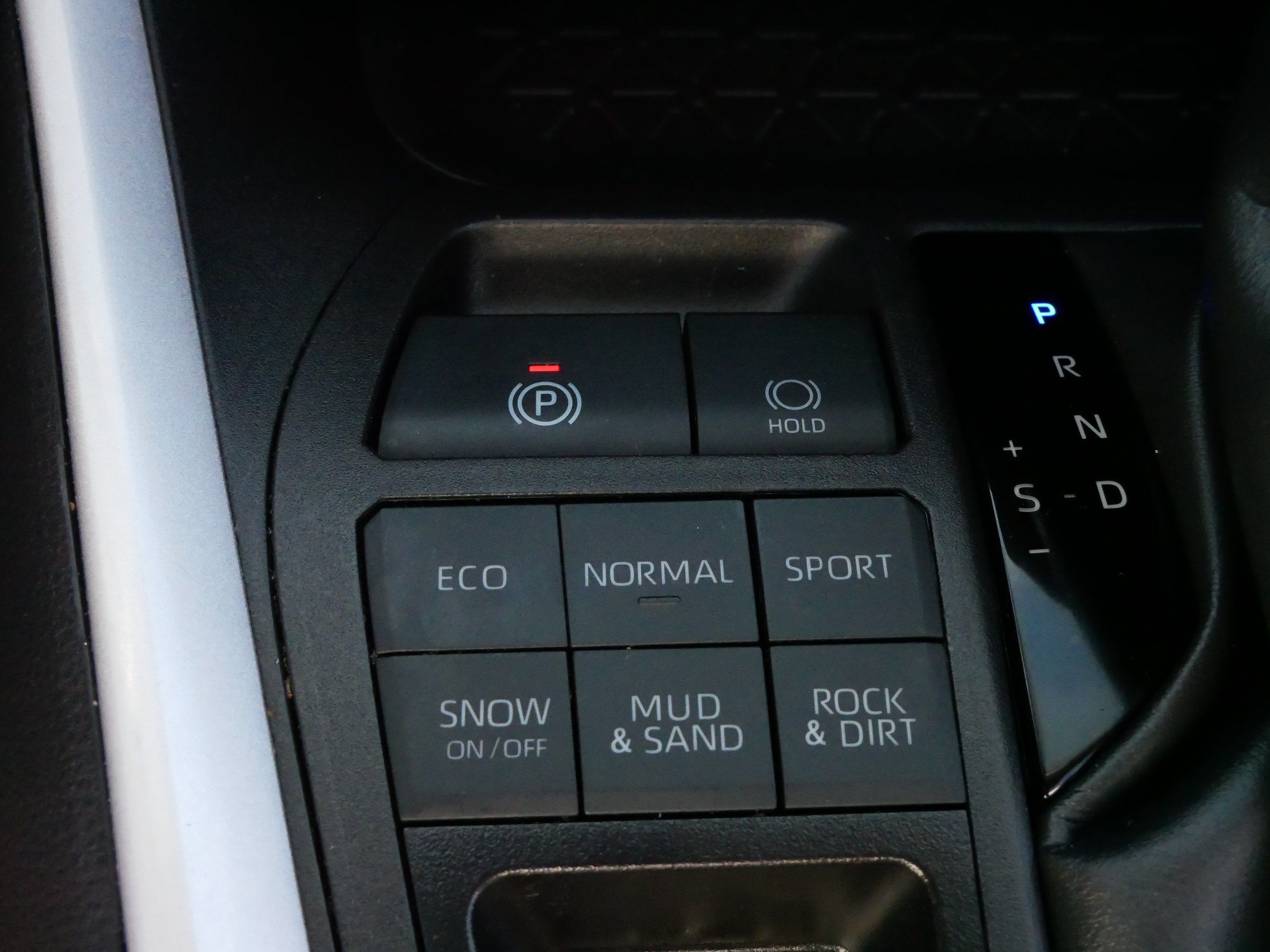 Certified 2025 Toyota RAV4 XLE AWD/4WD image 27