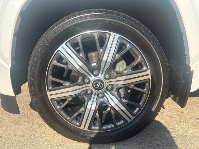 Certified 2023 Toyota Sequoia Capstone AWD/4WD image 5