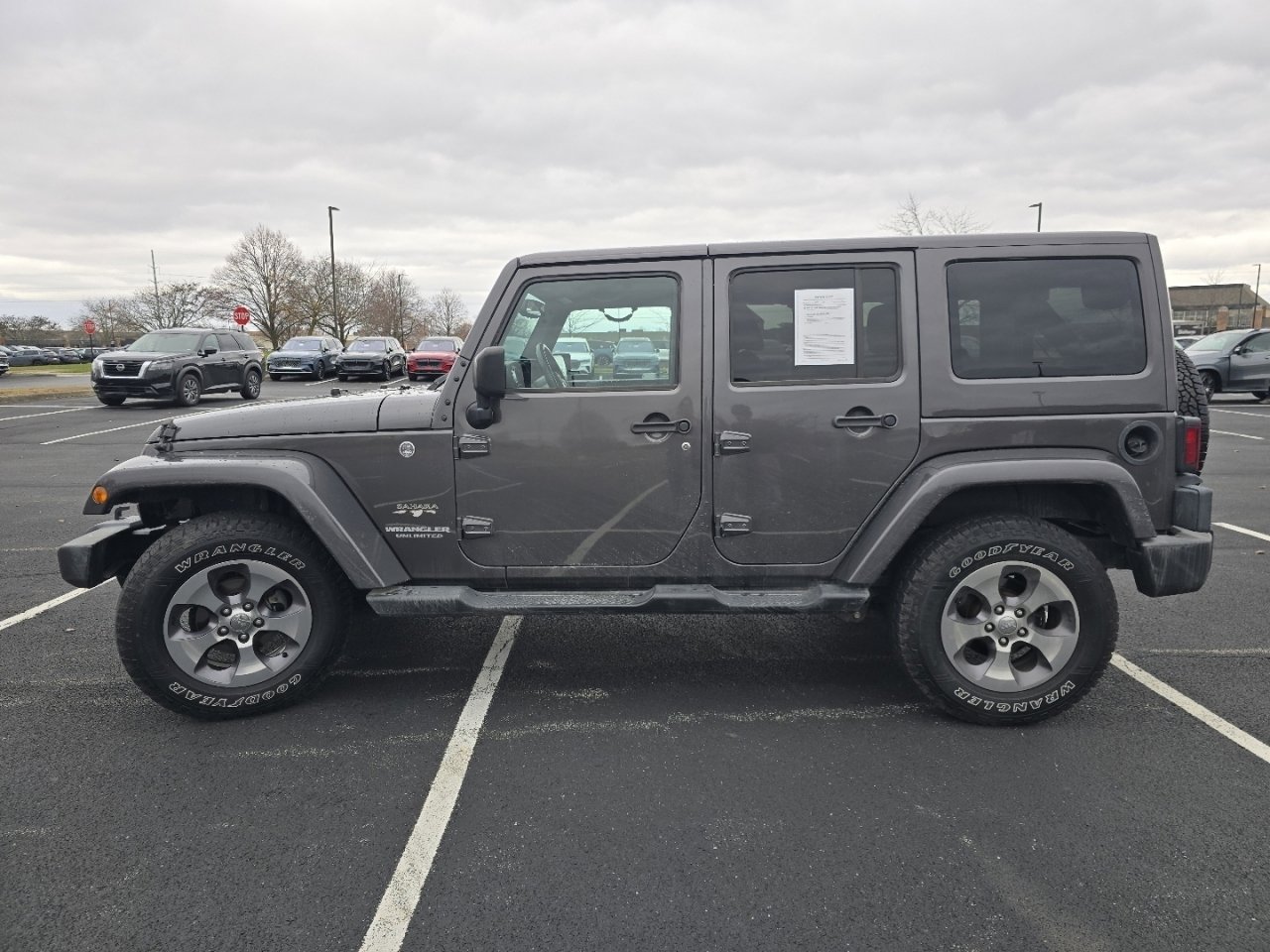 Used 2016 Jeep Wrangler Unlimited Sahara w/ Dual Top Group image 11