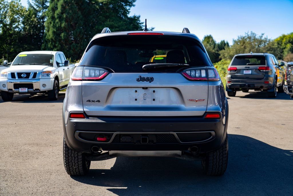 Used 2019 Jeep Cherokee Trailhawk AWD/4WD image 11