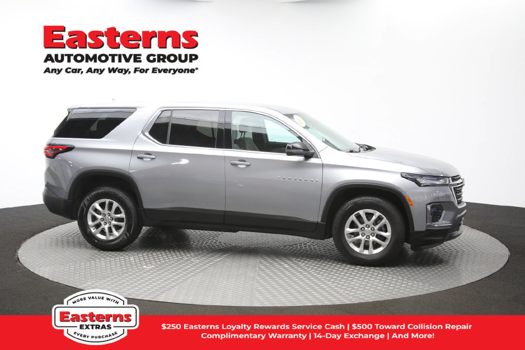 Used 2023 Chevrolet Traverse LS FWD image 46