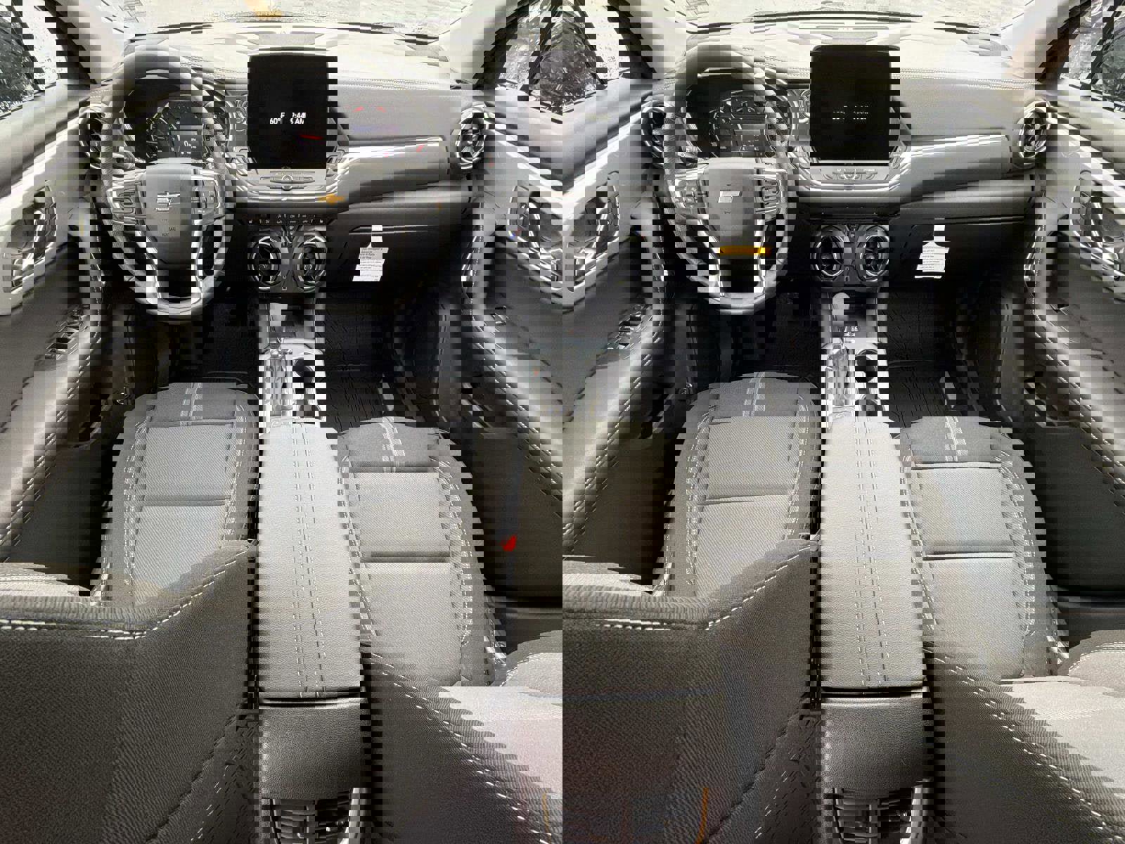 New 2026 Chevrolet Blazer LT w/ Convenience Package image 2