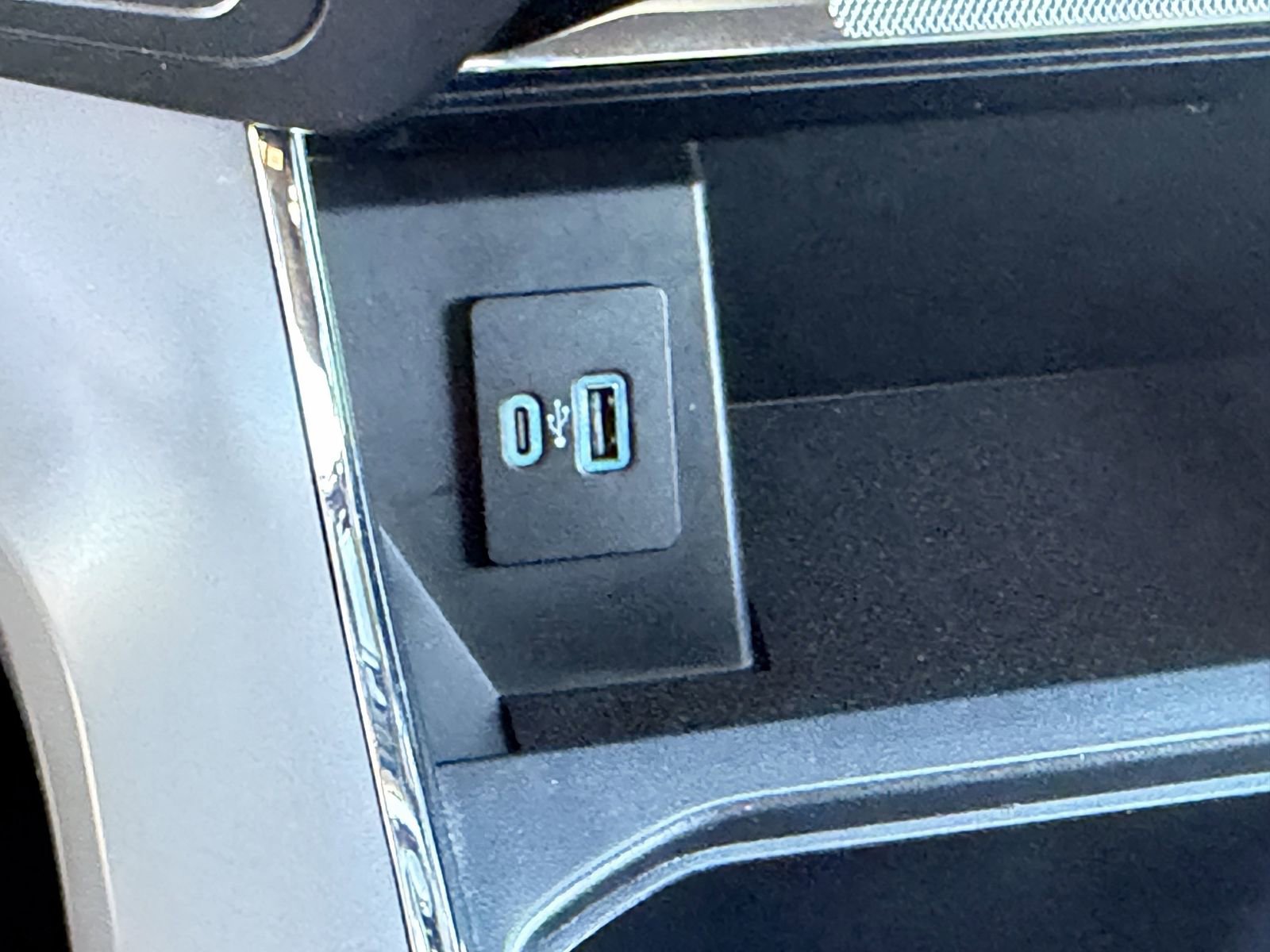 Used 2024 Ford F150 Lariat w/ FX4 Off-Road Package image 21