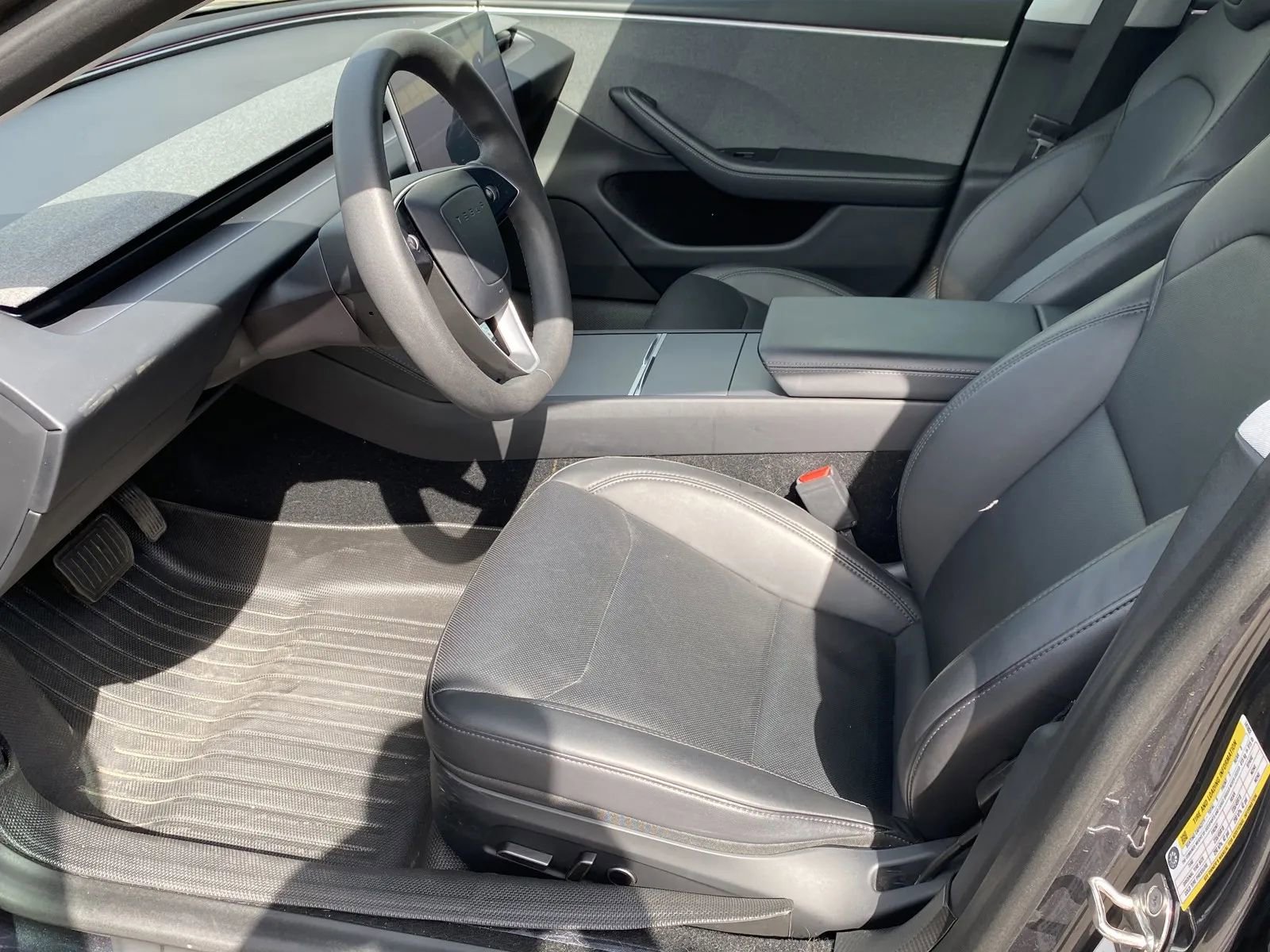 Used 2024 Tesla Model 3 Standard Range RWD image 12