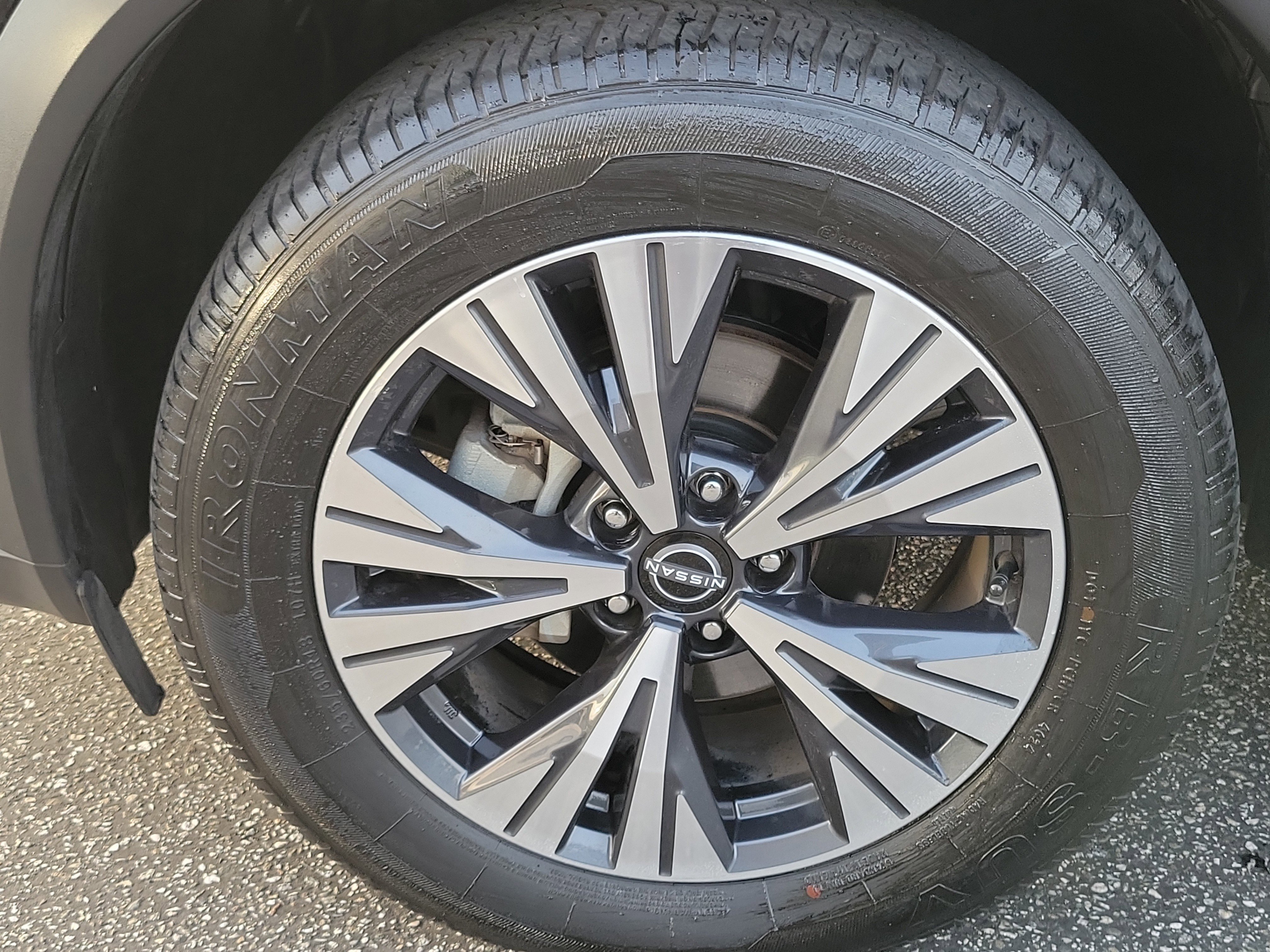 Used 2023 Nissan Rogue SV image 25