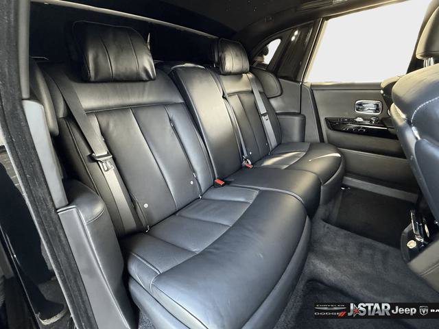 Used 2022 Rolls-Royce Phantom Sedan RWD image 37