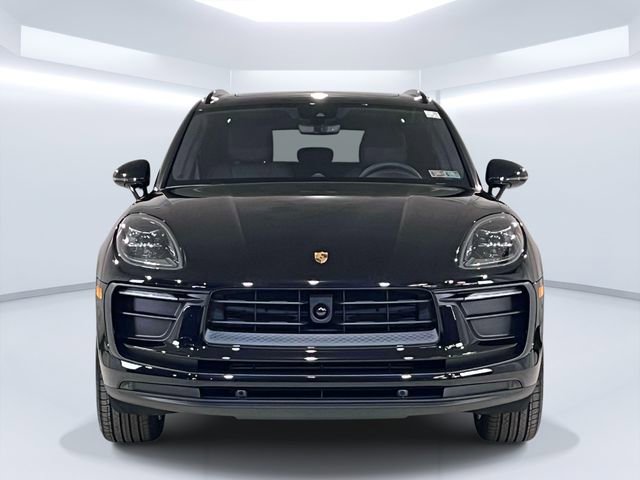 New 2026 Porsche Macan AWD/4WD image 2